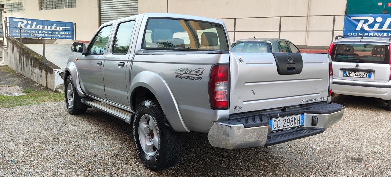 Nissan Navara 2.5 td Double Cab PICK UP