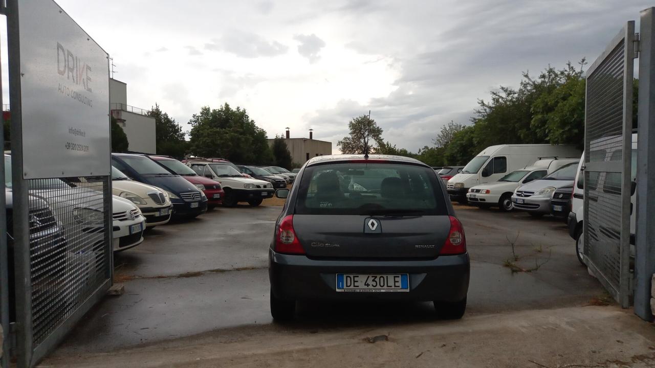 Renault Clio Storia 1.2 5 porte GPL Confort