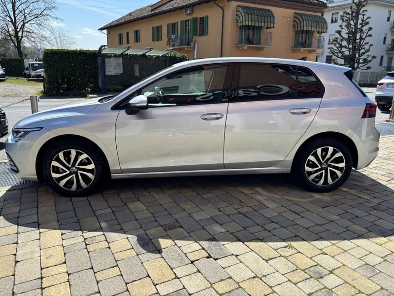 Volkswagen Golf 1.0 eTSI EVO DSG Active NAVI-LED-16"