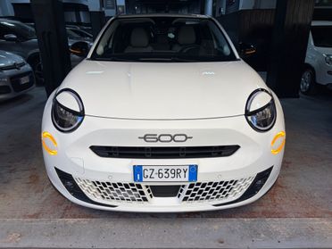 Fiat 600 Hybrid 110 CV DCT MHEV La Prima