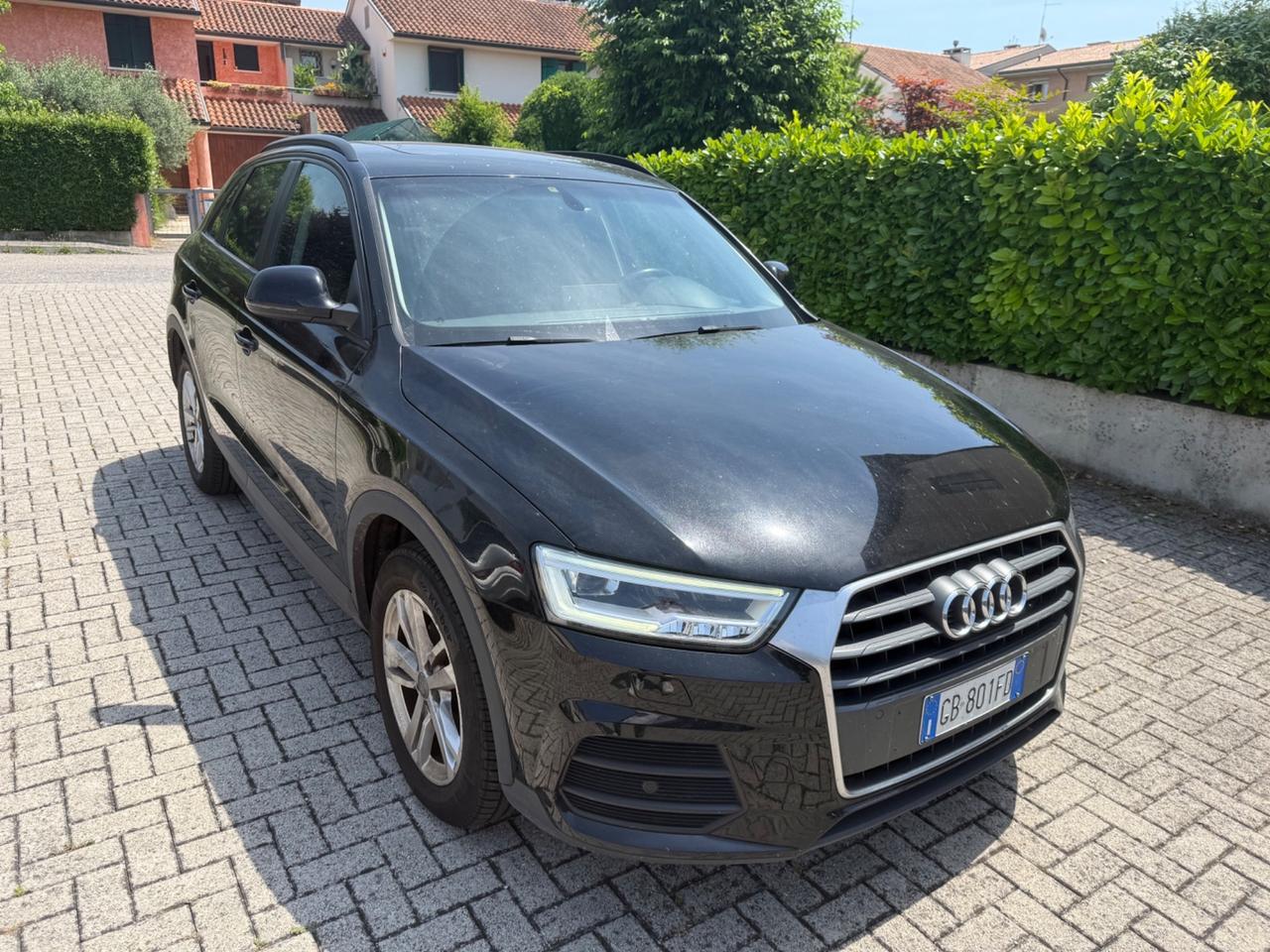 Audi Q3 2.0 TDI S-LINE
