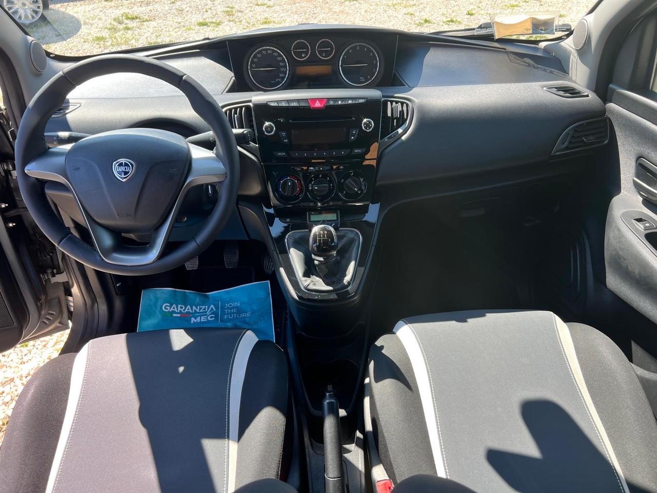 Lancia Ypsilon 0.9 TwinAir 85 CV 5 porte Metano Ecochic Elefantino