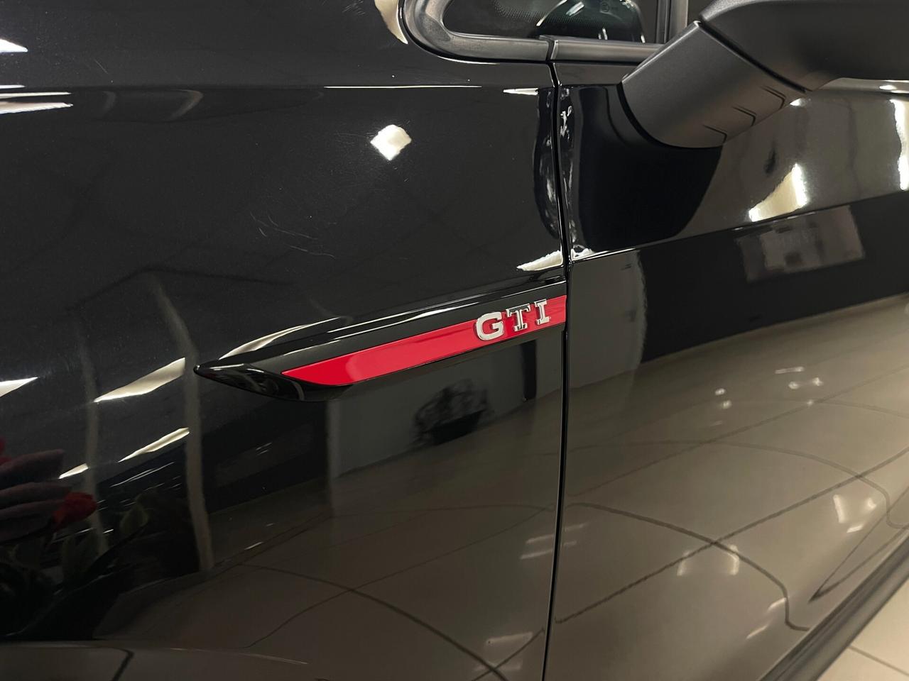 Volkswagen Golf 8 GTI 2.0 TSI 245cv DSG