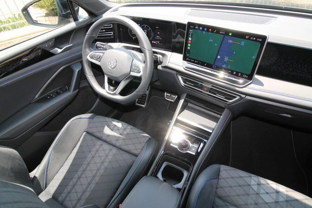 Volkswagen Tiguan 2.0 TDI 150 CV DSG R-Line|2025