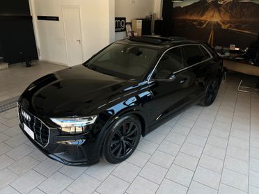 Audi Q8 45 TDI S LINE TETTO-FULL-BLACK
