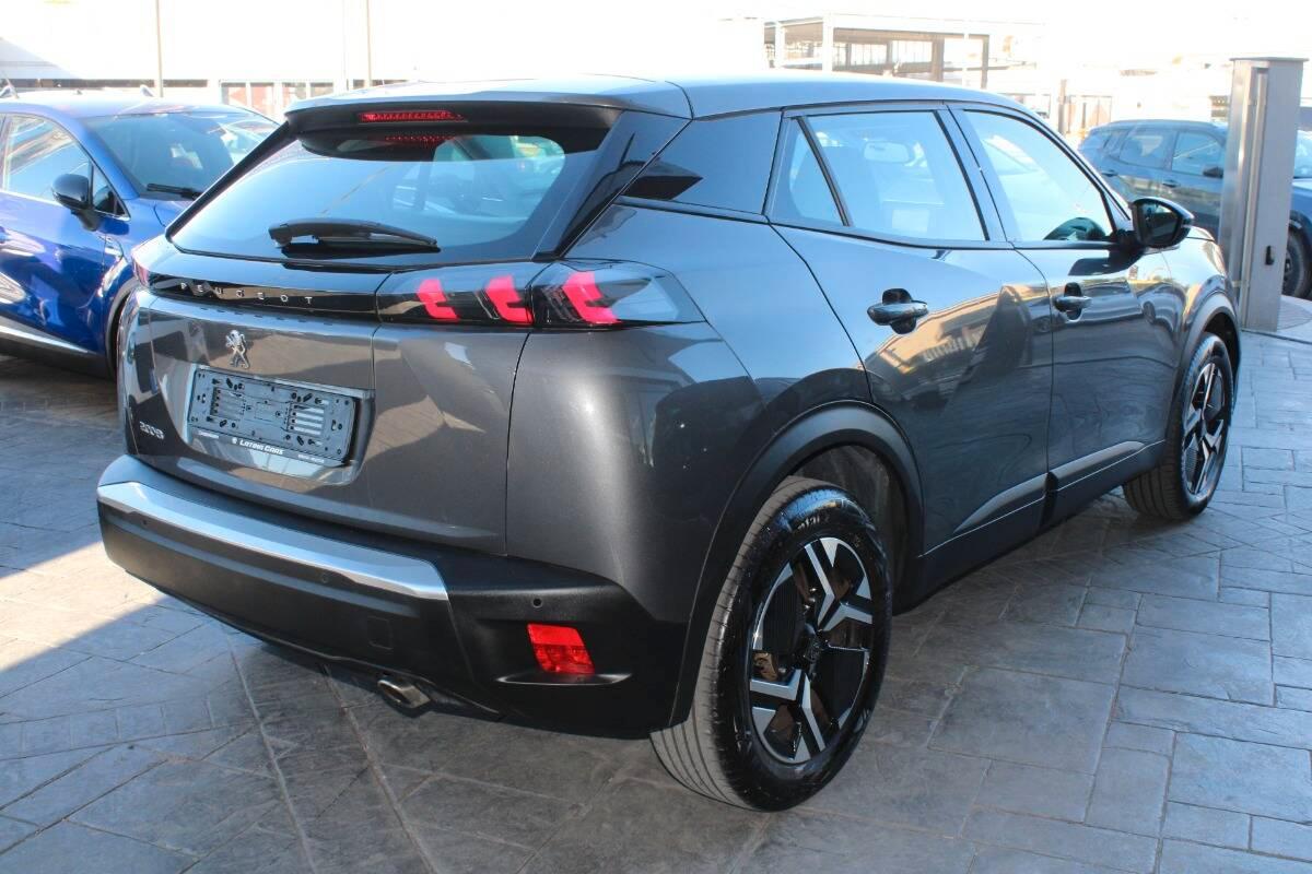 Peugeot 2008 1.5 bluehdi Active s&s 100cv Con NAVIGATORE