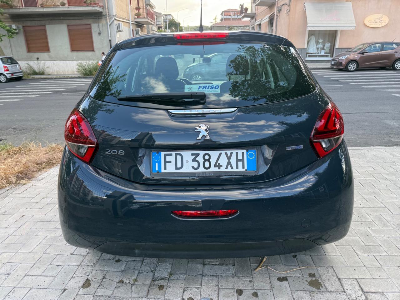 Peugeot 208 BlueHDi 75 5 porte Allure