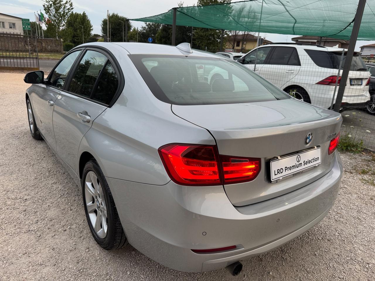 Bmw 320i Berlina 184cv Manuale Auto Pari al Nuovo