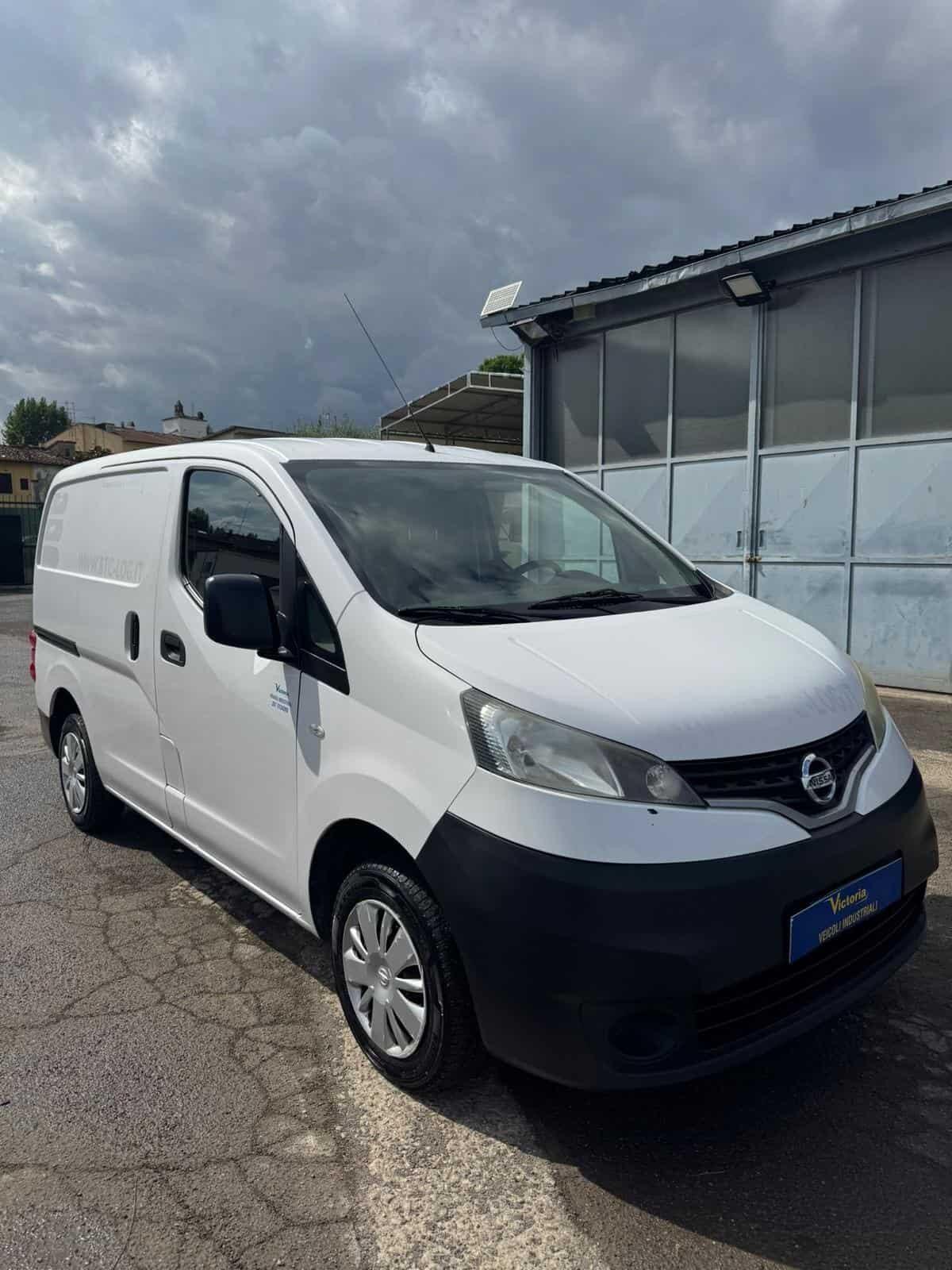 0419 FURGONE FRIGORIFERO NISSAN 2015