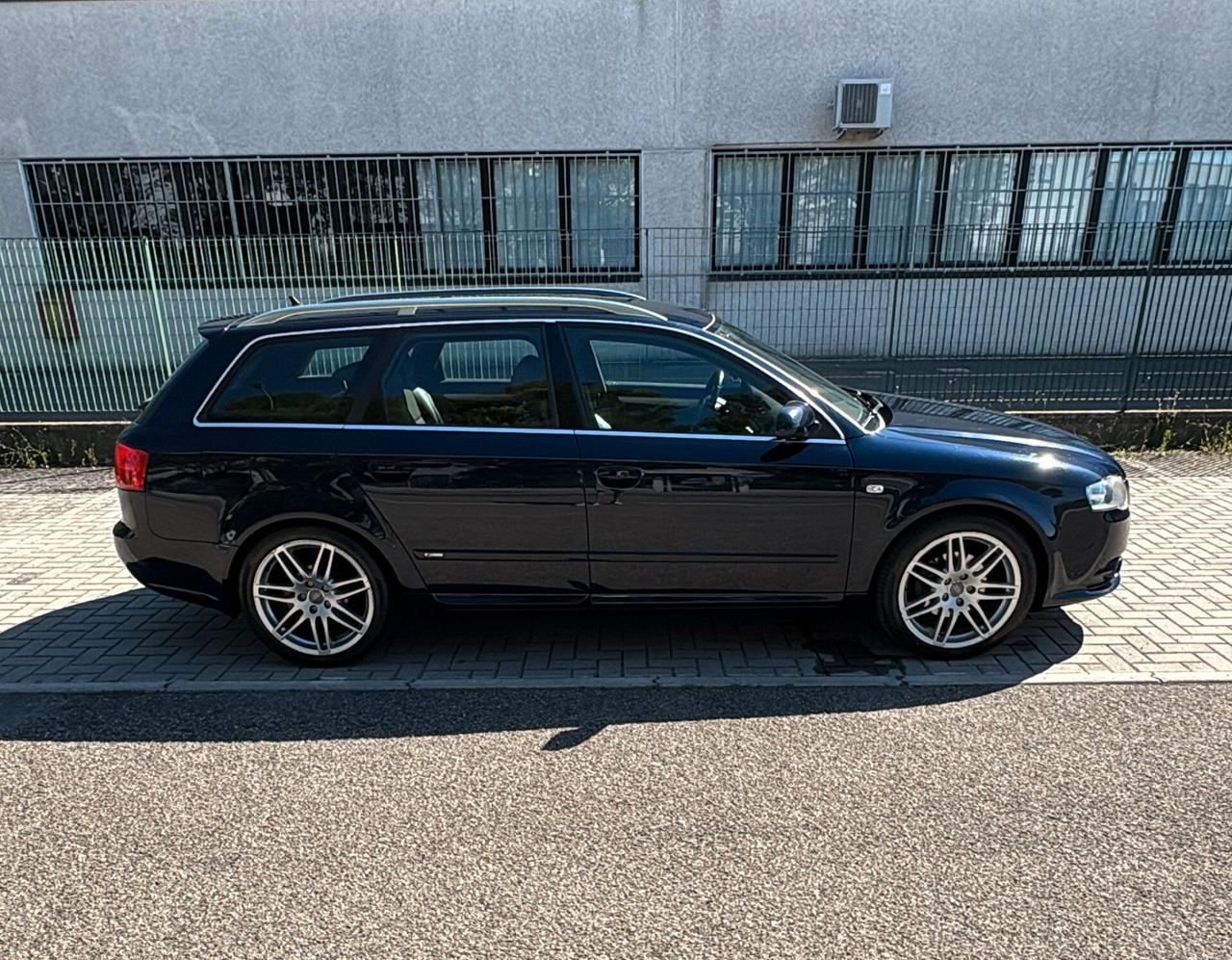Audi A4 STATION WAGON 2.0 TDI S-LINE AUTOMATICA 18"