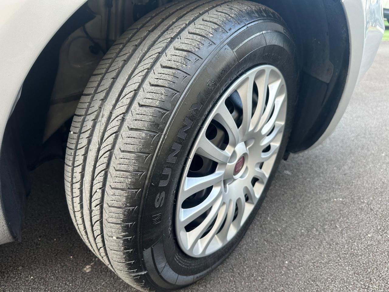 Fiat Punto 1.2benzina 5porte - 27/12/2013