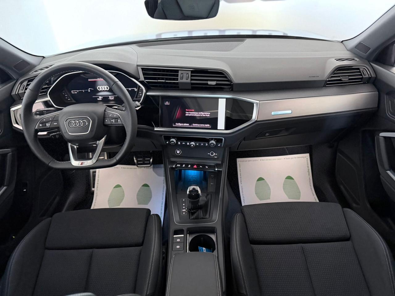 Audi Q3 35 TDI S tronic Identity Black