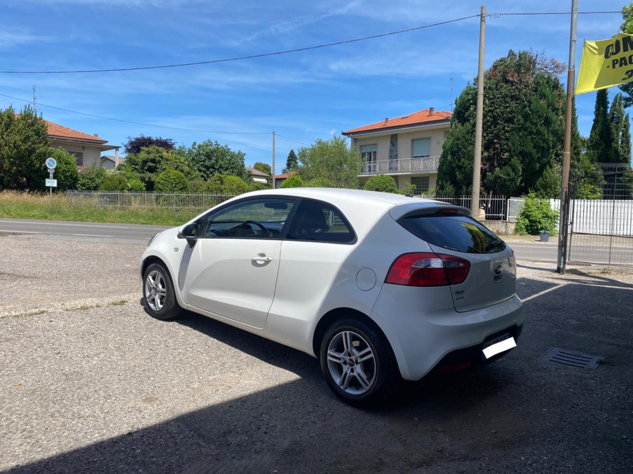 Kia Rio 1.1 CRDi WGT 3p. EX