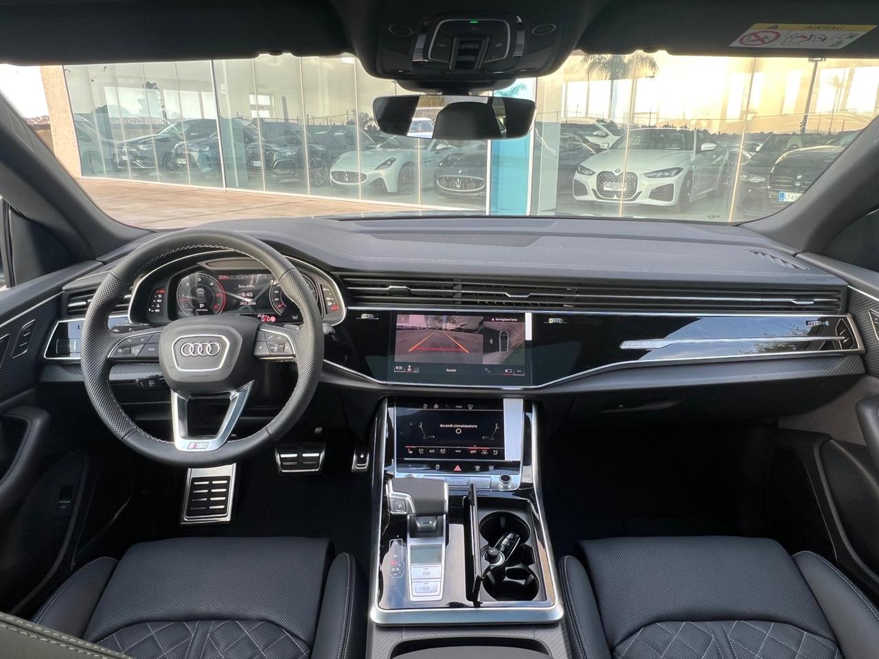 Audi Q8 Competition possibilità noleggio no scoring