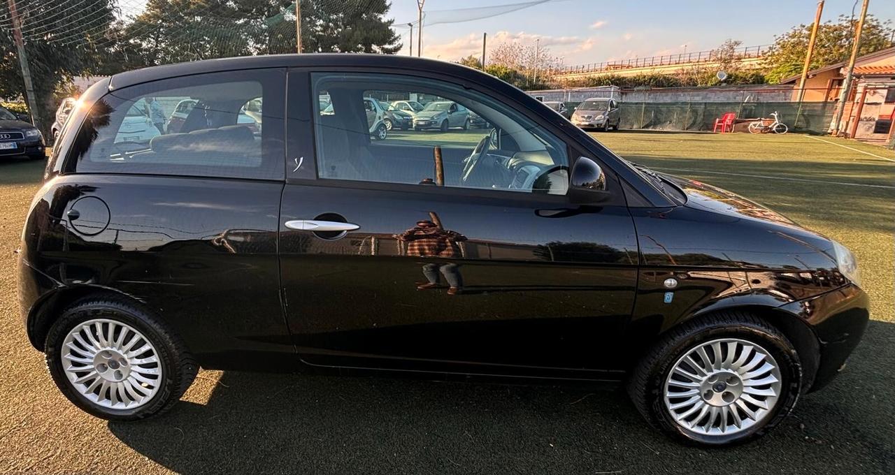 Lancia Ypsilon 1.2 Argento