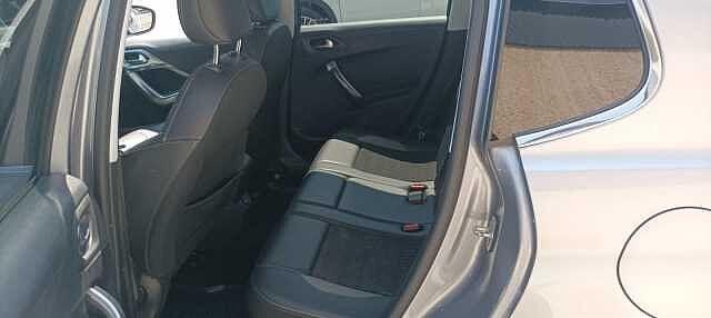 Peugeot 2008 BlueHDi 100 S&S Allure