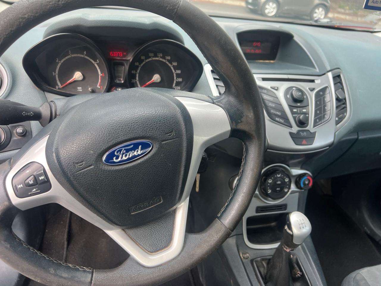 Ford Fiesta 1.4 5 porte Bz.- GPL Titanium