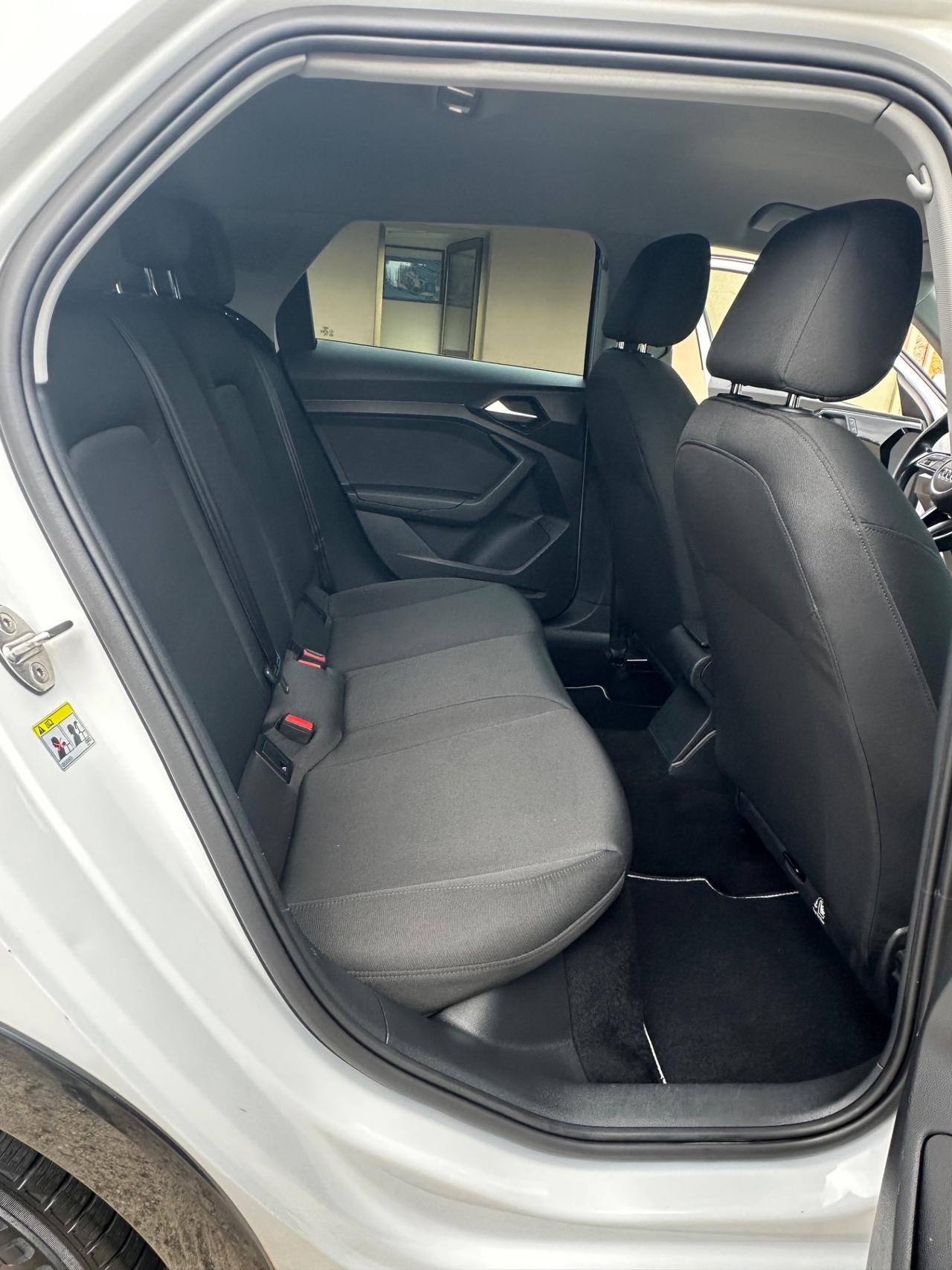 Audi A1 allstreet 30 TFSI Identity Contrast