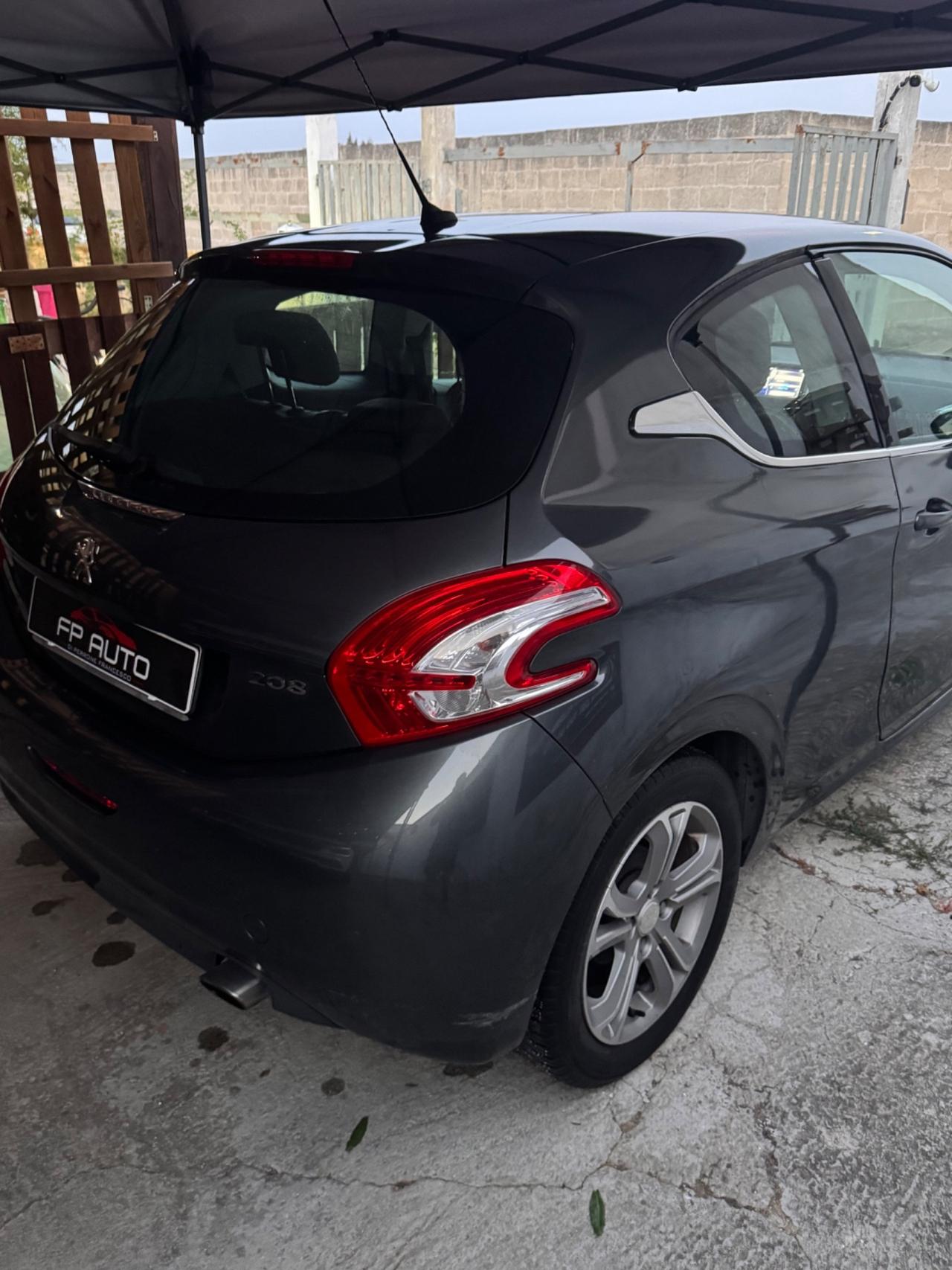 Peugeot 208 1.2 VTi 82 CV 3 porte Allure