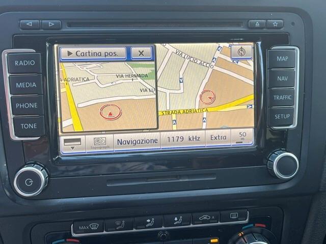 VOLKSWAGEN GOLF 140 CV TDI GT SPORT 3 porte DSG CERCHI IN LEGA NAVIGATORE OK NEOPATENTATI - GARANZIA 12 MESI -