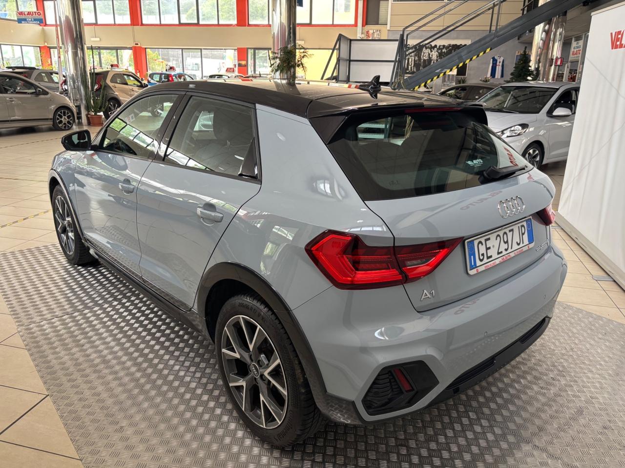 Audi A1 citycarver 35 TFSI S tronic Identity Contrast