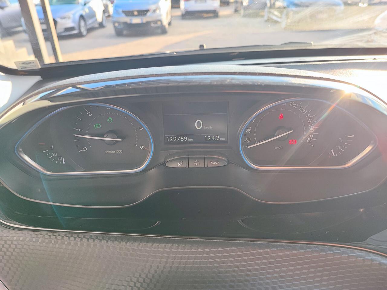 Peugeot 2008 BlueHDi 100 Black Matt