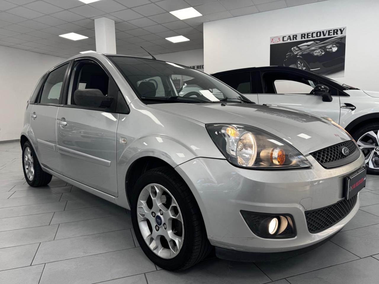 Ford Fiesta 1.4 TDCi 5p. Ghia