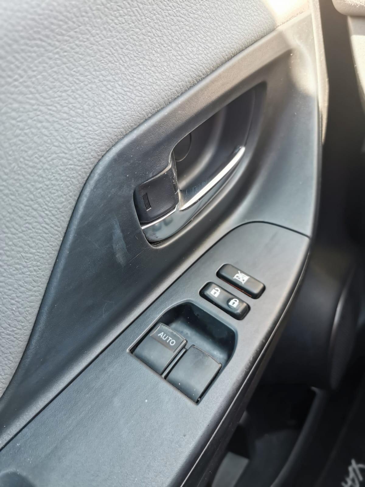 Toyota Yaris 1.0 5 porte Active - 2015