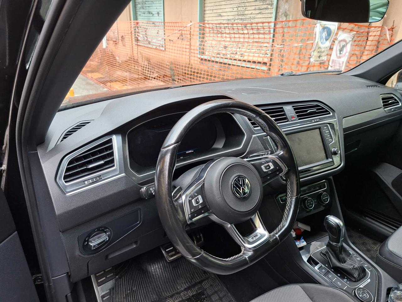 Volkswagen Tiguan 2.0 TDI r-line