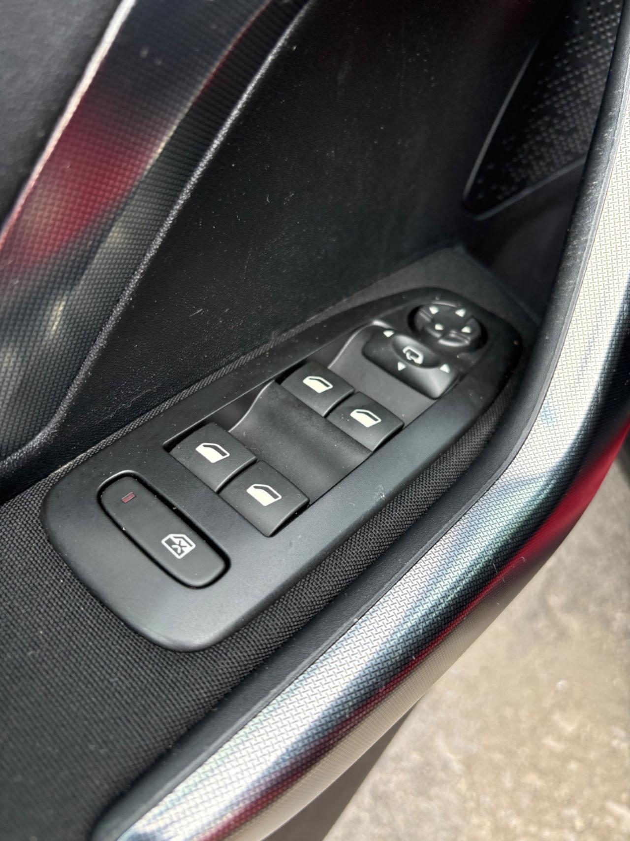 Peugeot 2008 1.6 HDi 100cv 110000km
