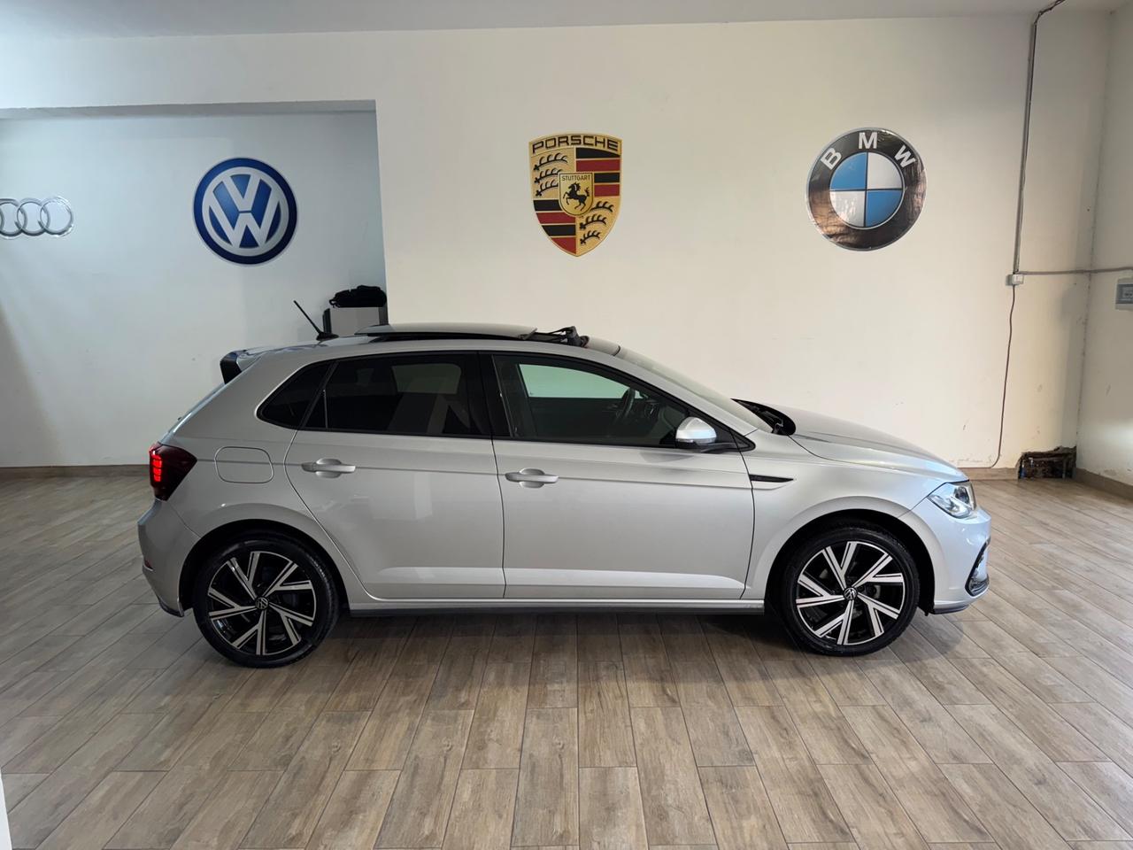 Volkswagen Polo 1.0 TSI DSG R-Line