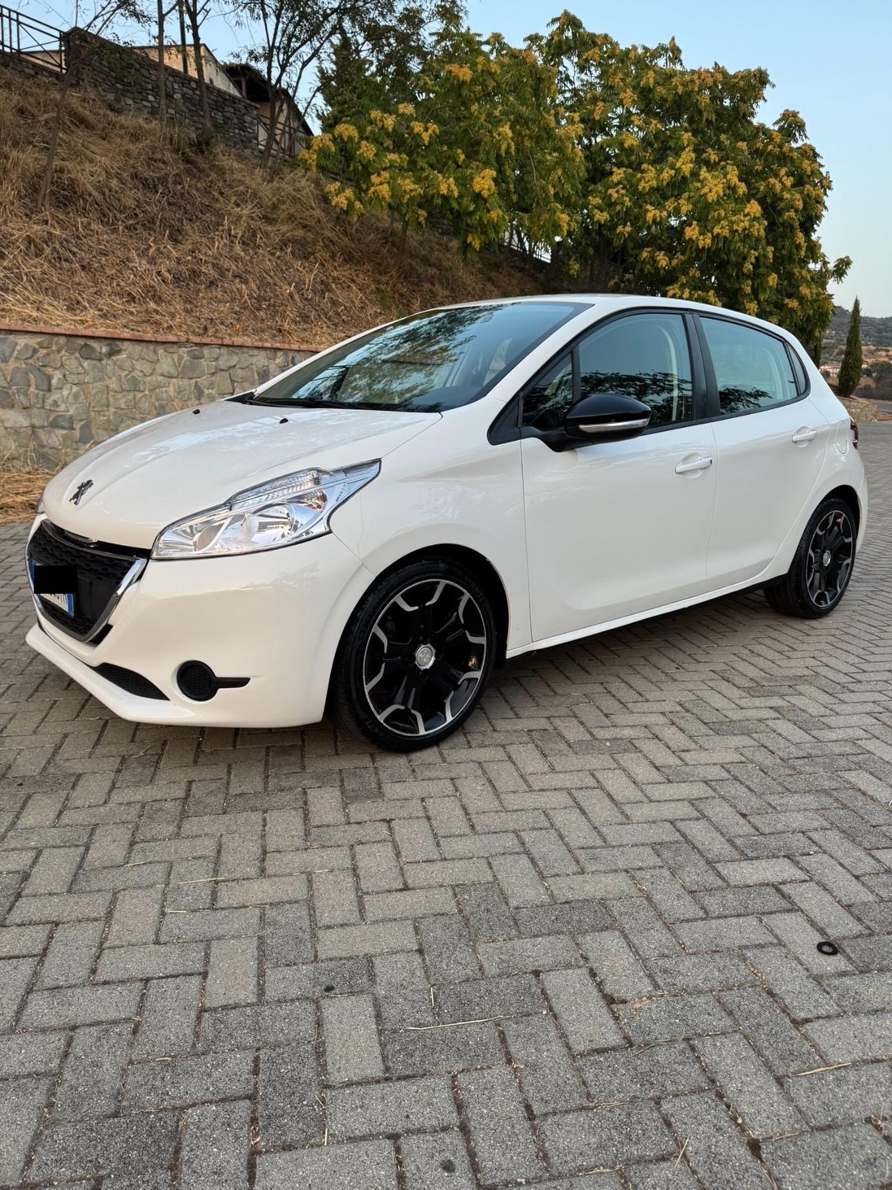 Peugeot 208 1.4 HDi 68Cv Euro6 2015