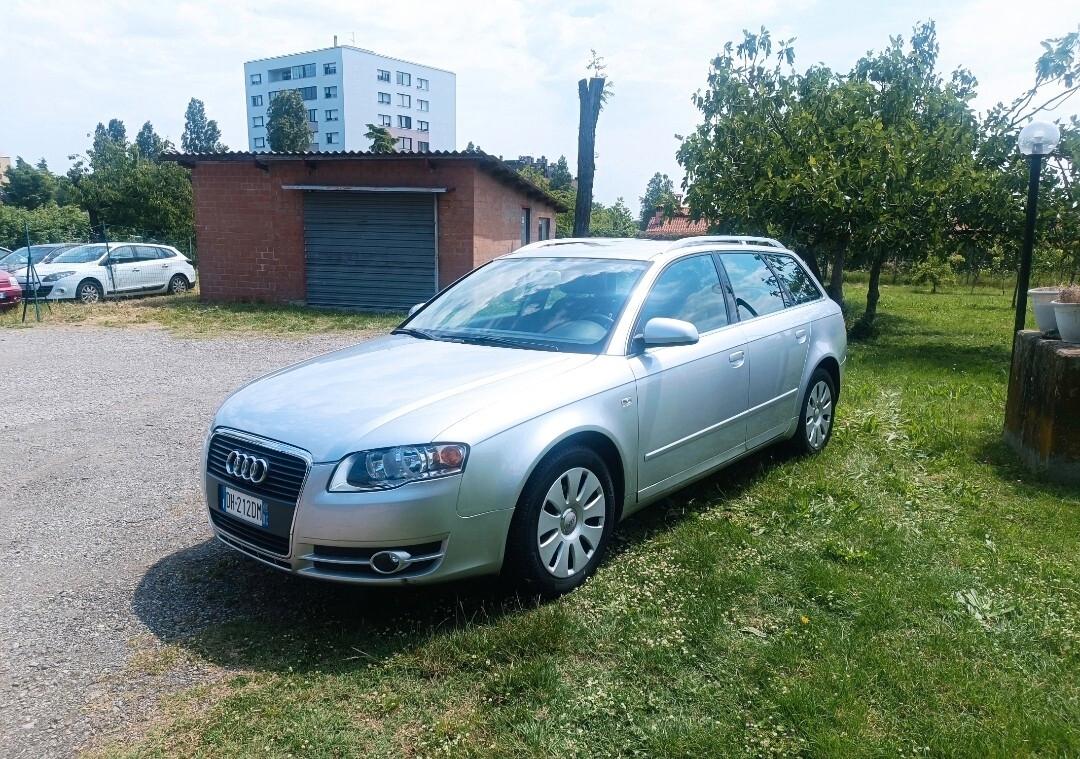 Audi A4 1.6 Avant benzina