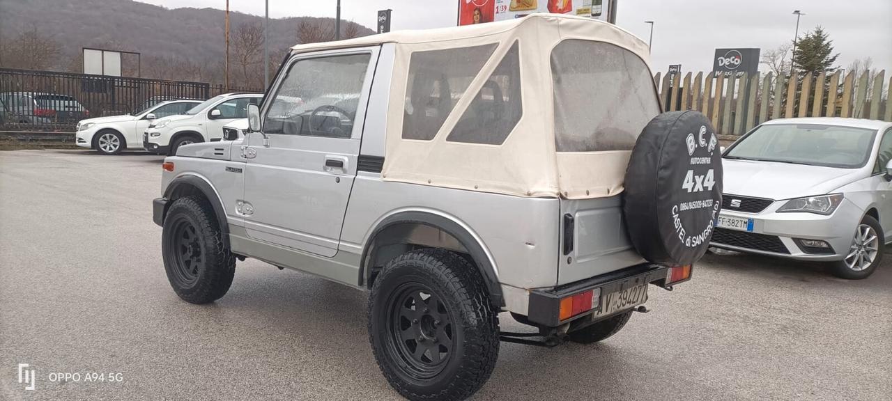 Suzuki SJ Samurai SJ410 Berlina De Luxe