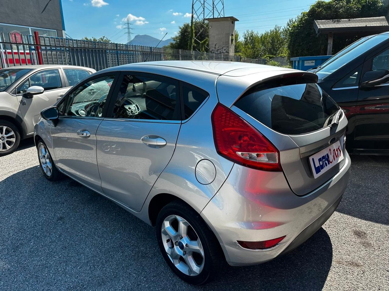 Ford Fiesta 1.4 5 porte Bz.- GPL Titanium NEOPATENTATI