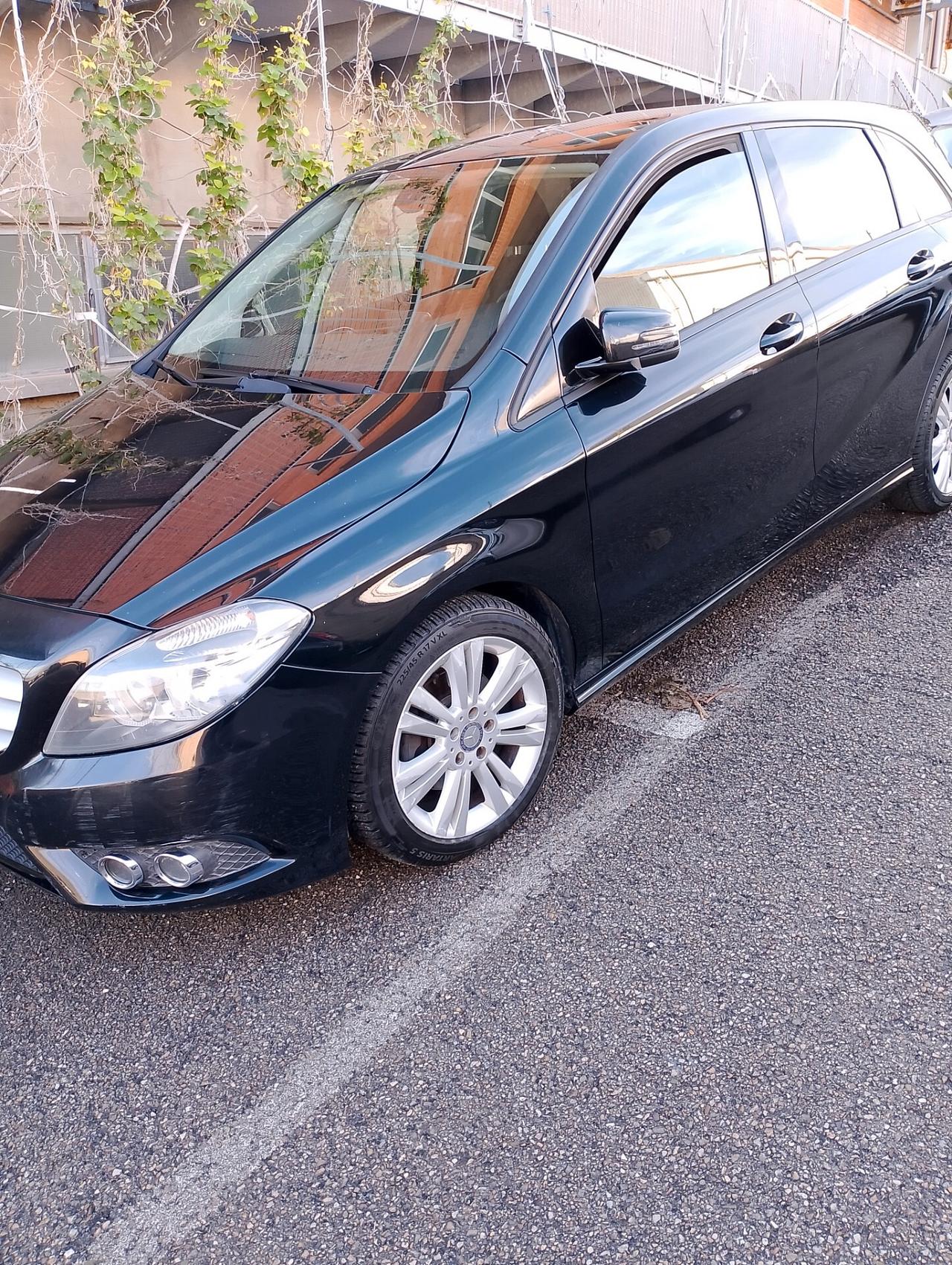 Mercedes-benz B 220 200 CDI Premium