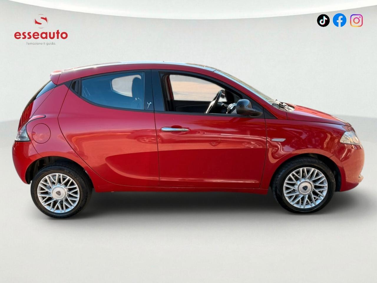 Lancia Ypsilon 1.2 69 CV 5 porte Gold
