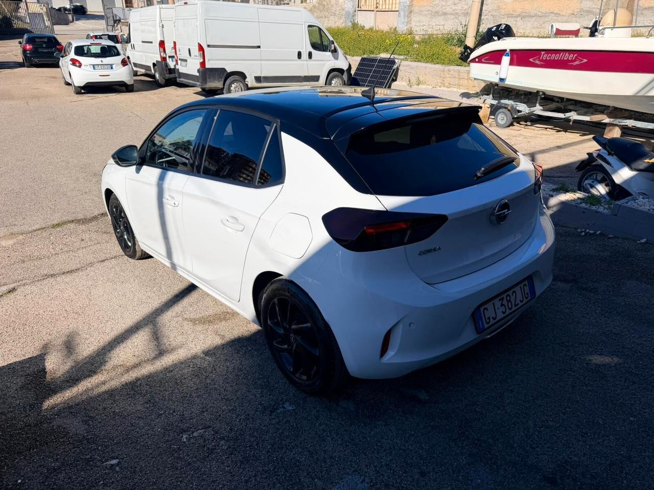 Opel Corsa 1.2 Blitz Edition