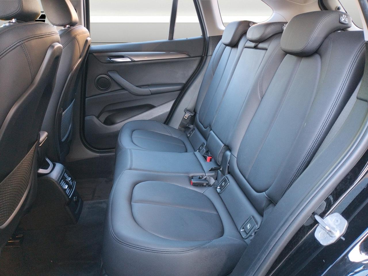 BMW X1 F48 sdrive18d xLine auto