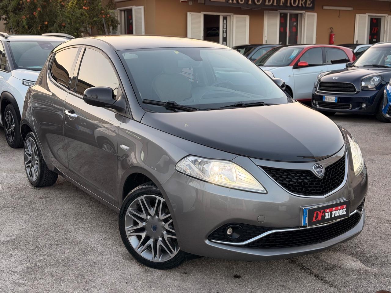 Lancia Ypsilon 1.3 MJT 95Cv PLATINUM IPER FULL
