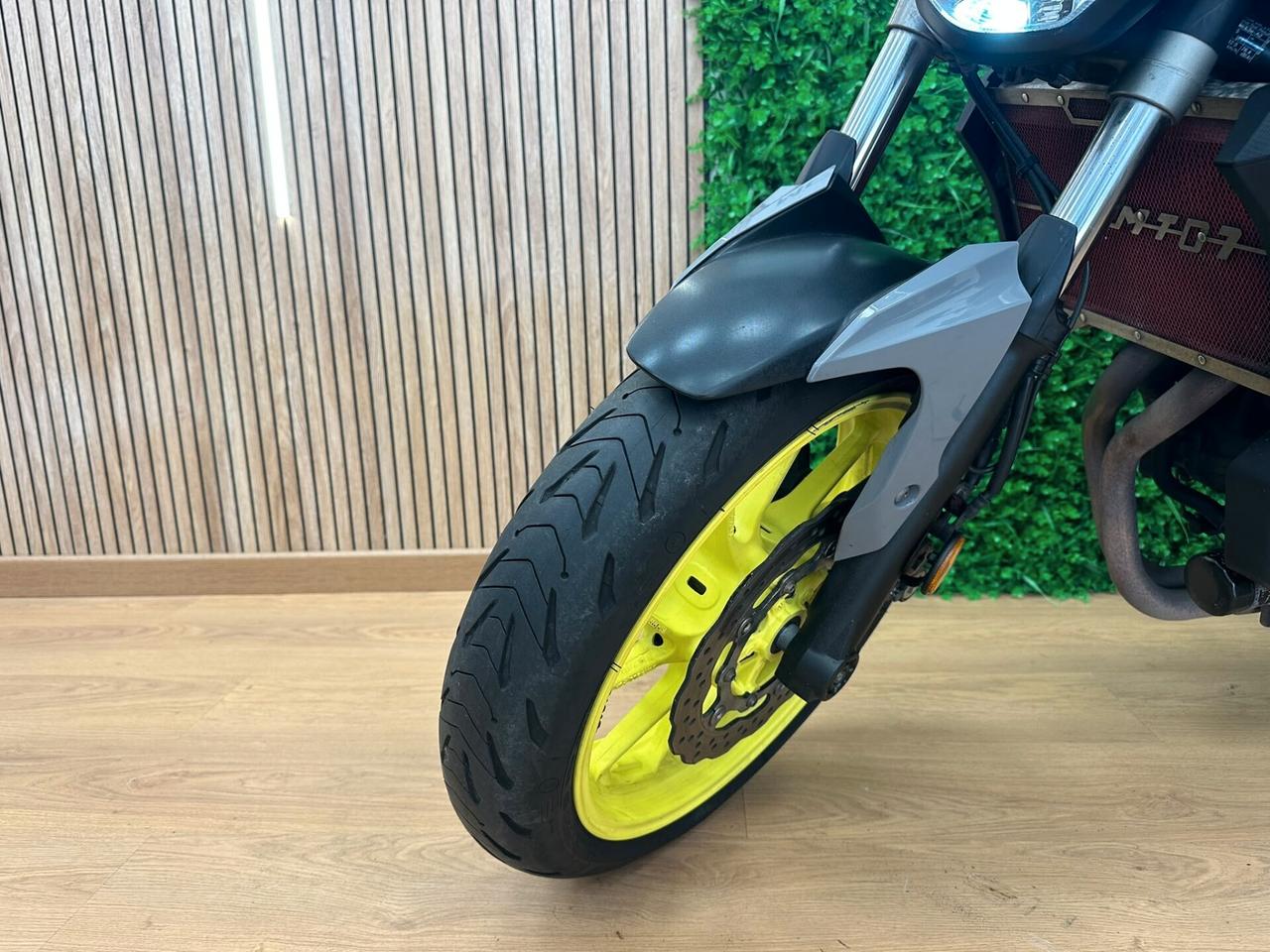 YAMAHA MT07 MT 07 MT-07 NIGHT FLUO - DA 69€ AL MESE