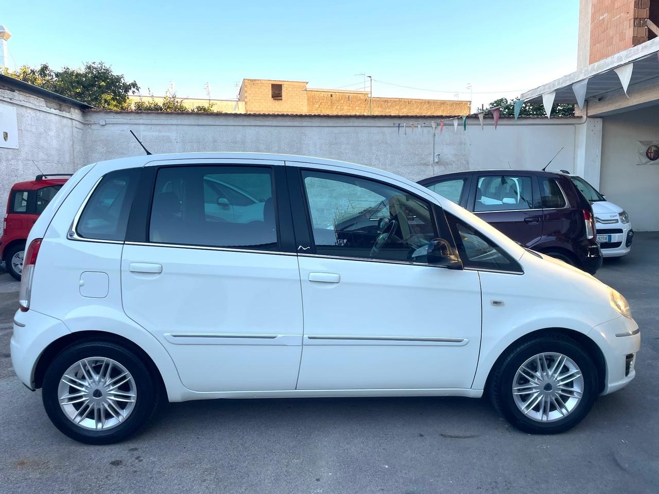 Lancia MUSA 1.3 Mjt 95 CV platino anno fine 2013