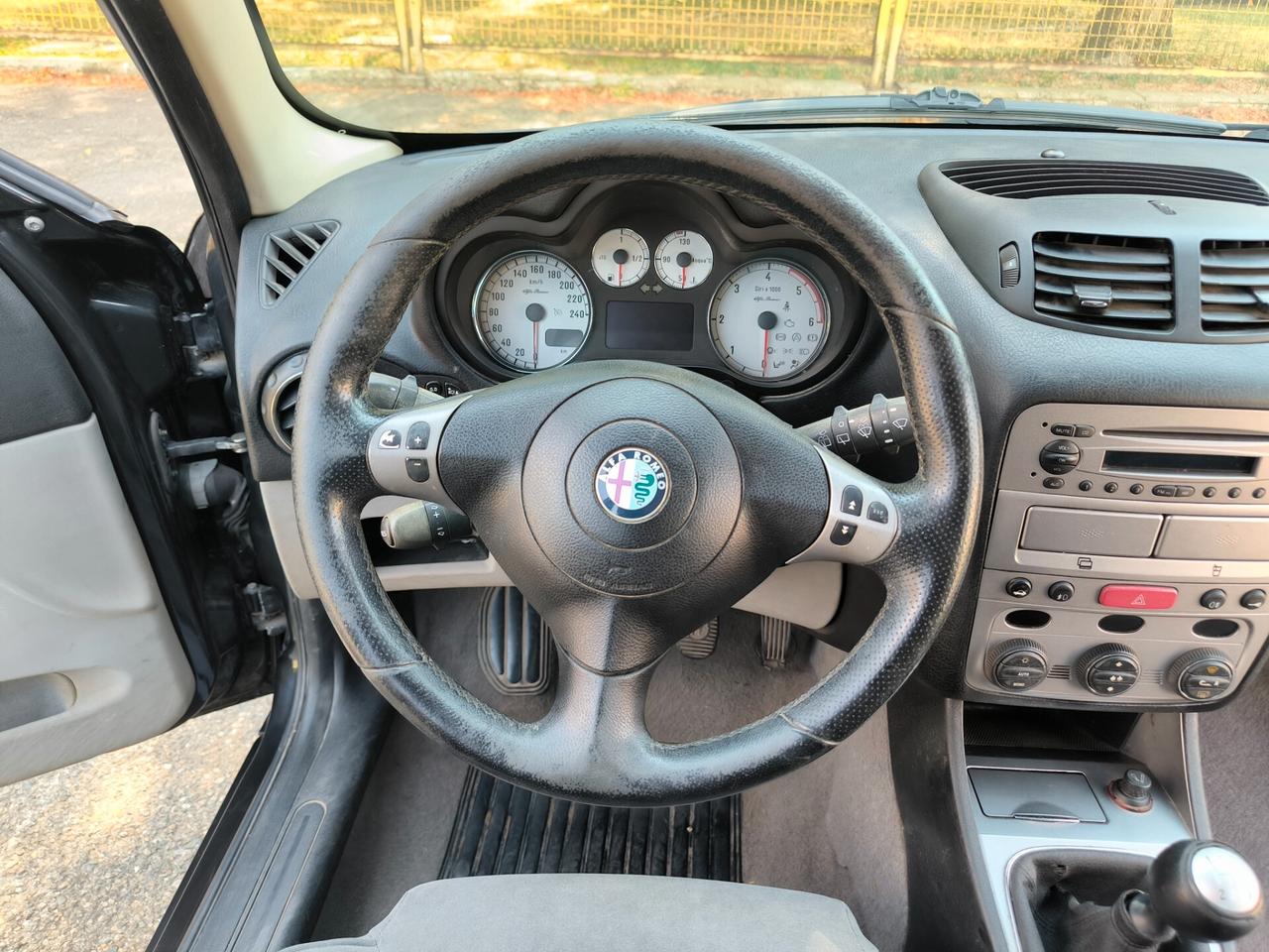 Alfa Romeo 147 1.9 JTD (120) 5 porte Distinctive