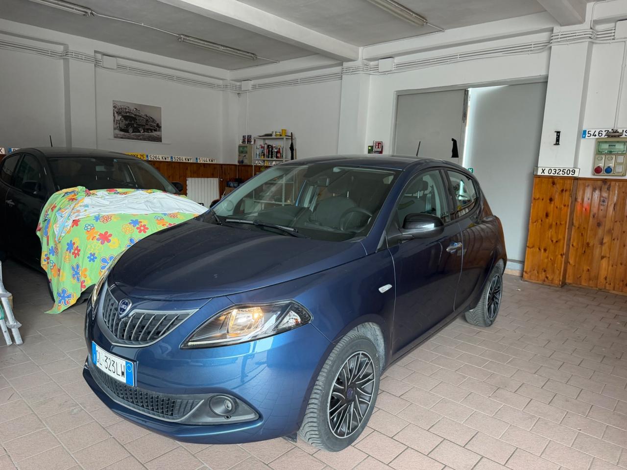 Lancia Ypsilon 1.0 FireFly 5 porte S&S Hybrid Gold