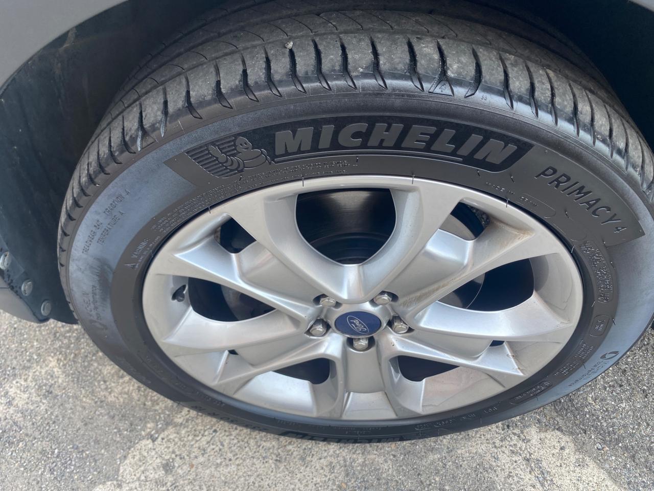 Ford Kuga 2.0 TDCI 163 CV 4WD Powershift Titanium