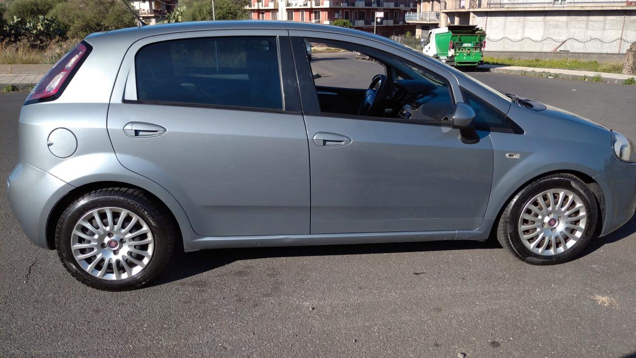 Fiat Punto Evo 1.3MLJT NEOPATENTATI CHIAMA 2009