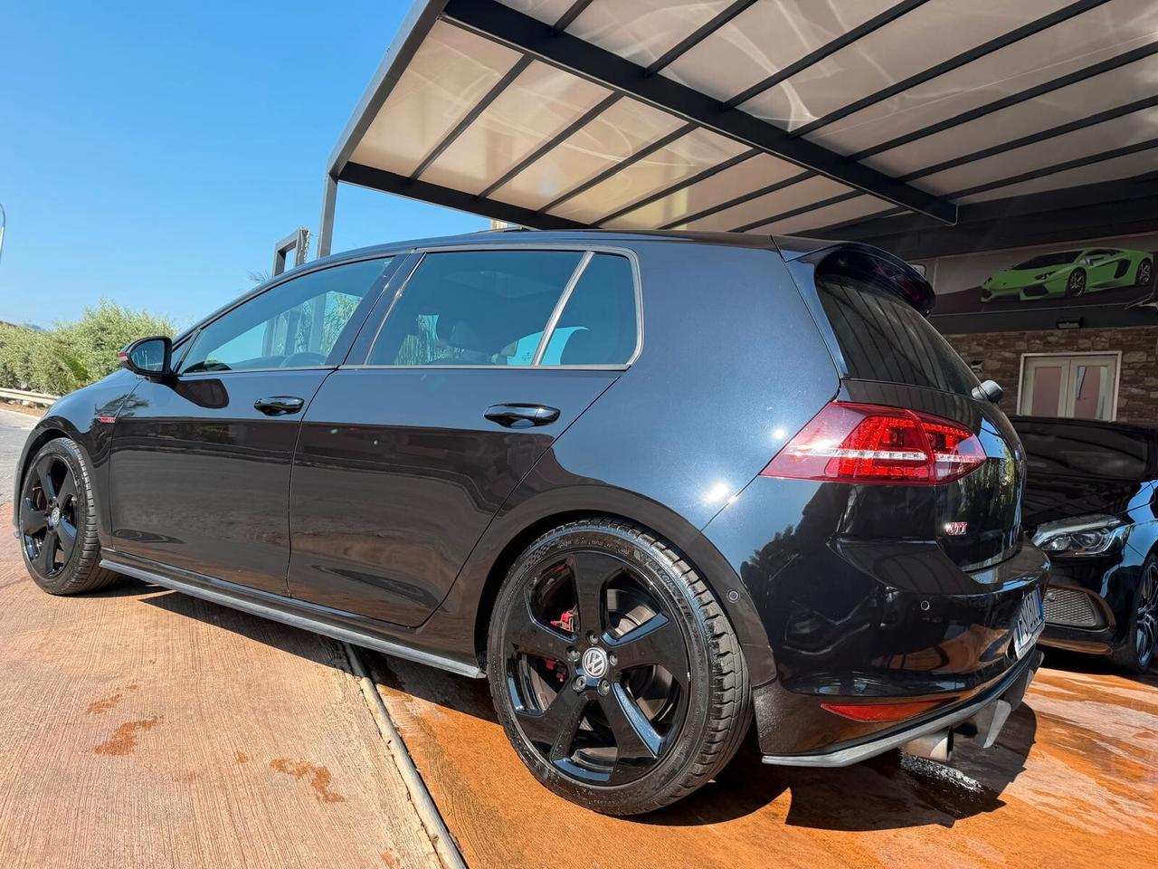 Volkswagen Golf GTI Performance 2.0 TSI DSG 5p. BlueMotion Technology