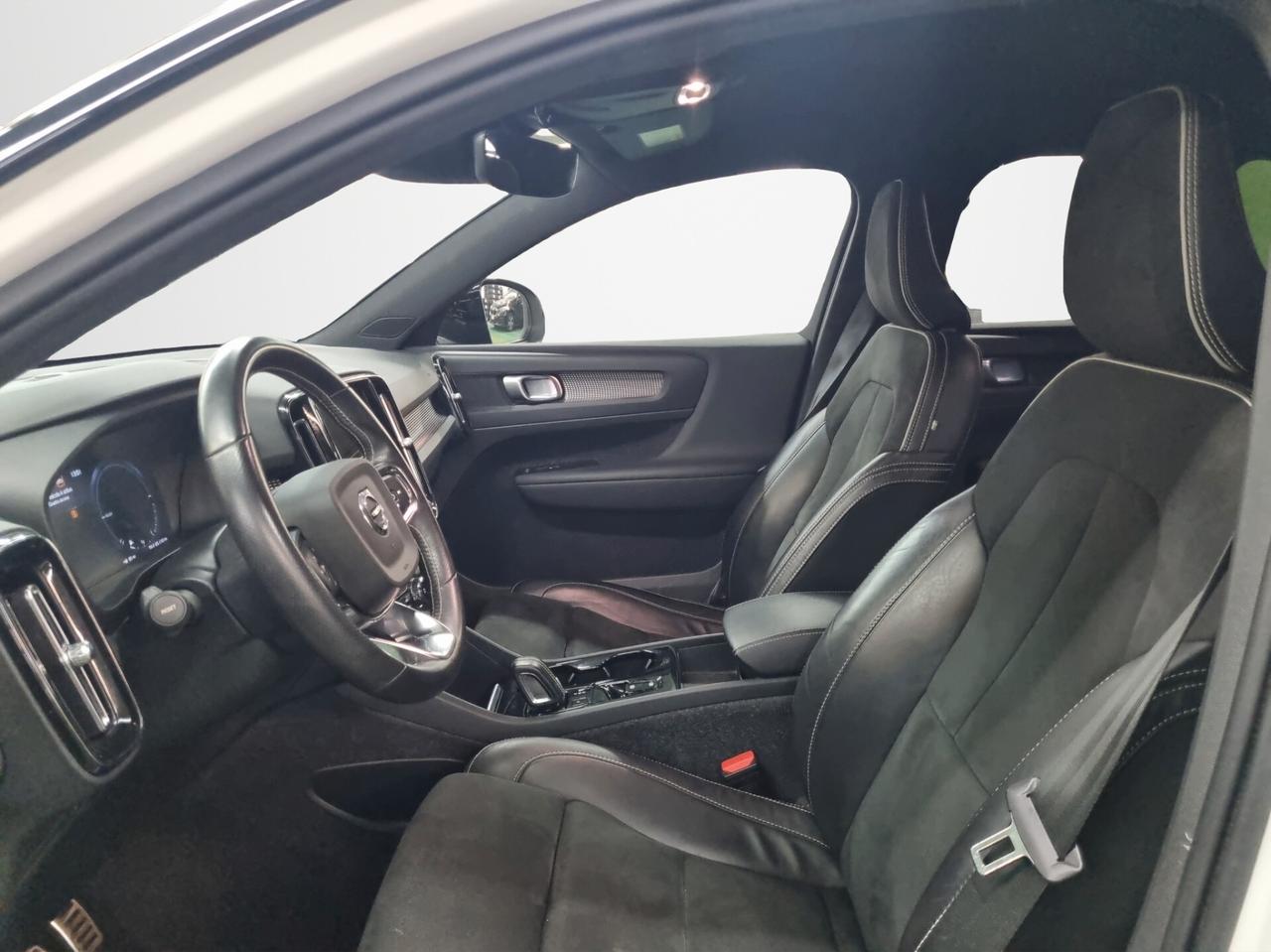 Volvo XC40 T4 Recharge Plug-in Hybrid R-design
