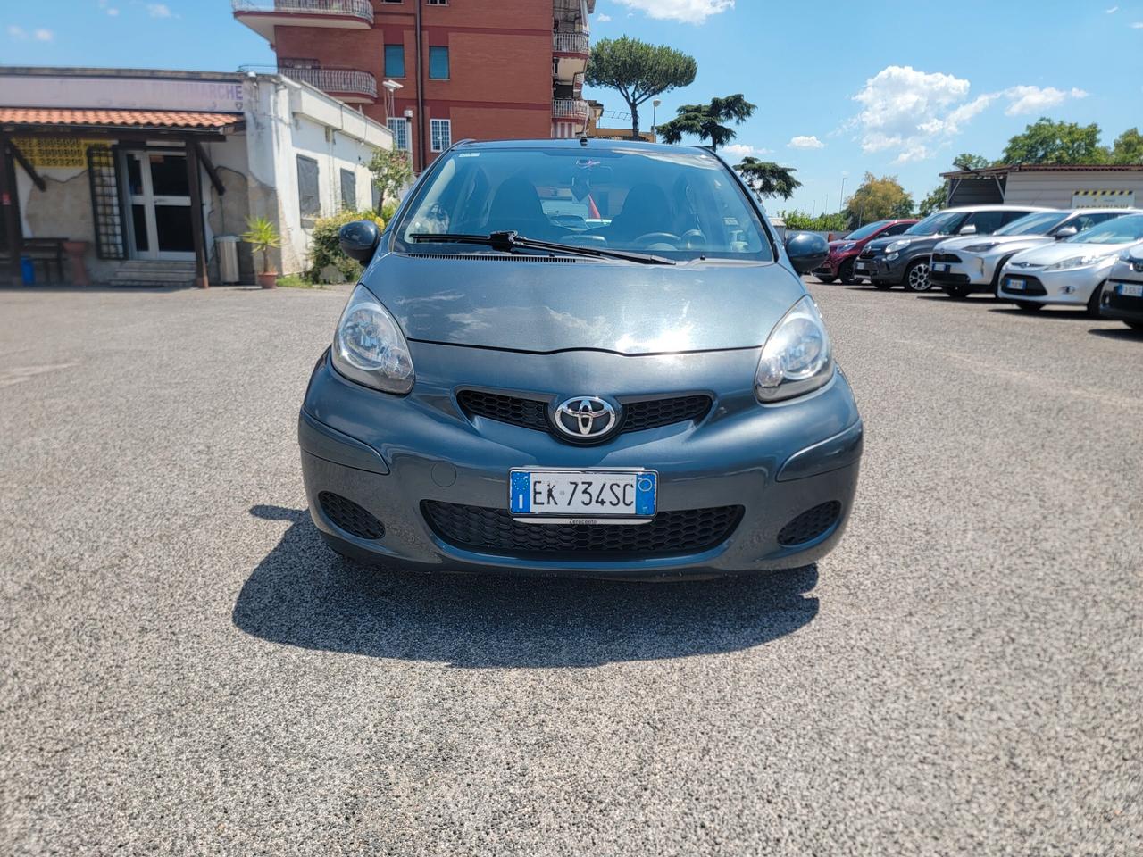 Toyota Aygo 1.0 12V VVT-i 5 porte AUTOMATICA
