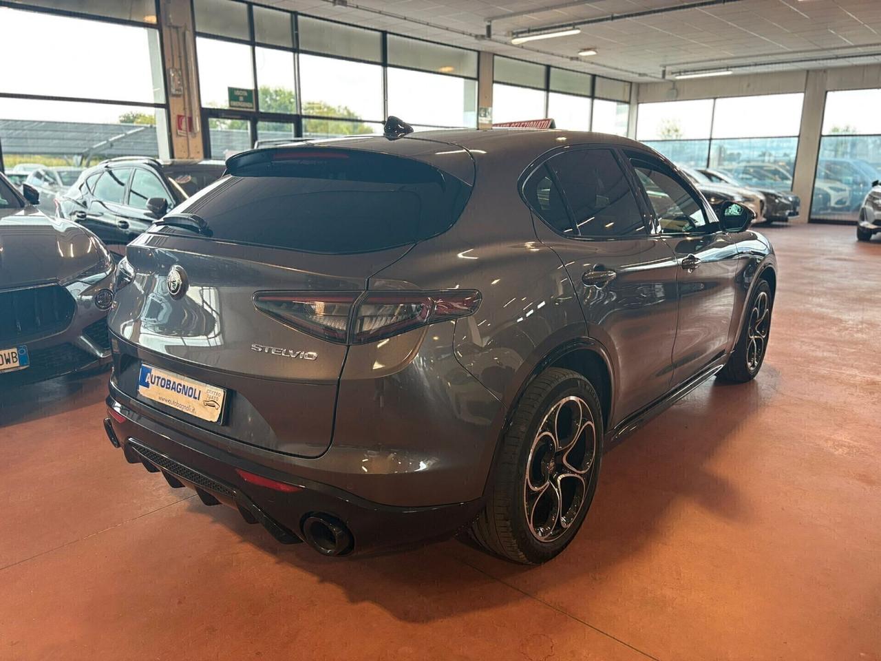 Alfa Romeo Stelvio VELOCE 2.2 Turbodiesel AT8 Q4 SPOTICAR